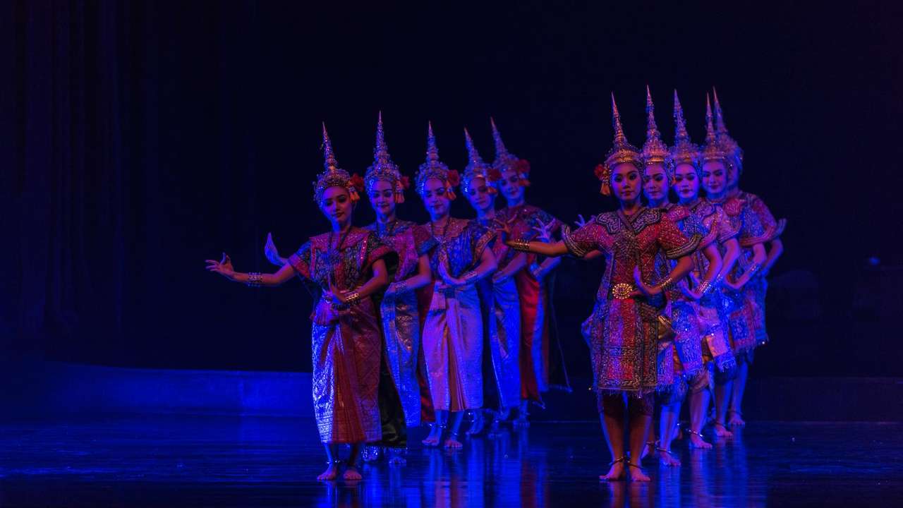 Immersive Cultural Experiences to Enjoy