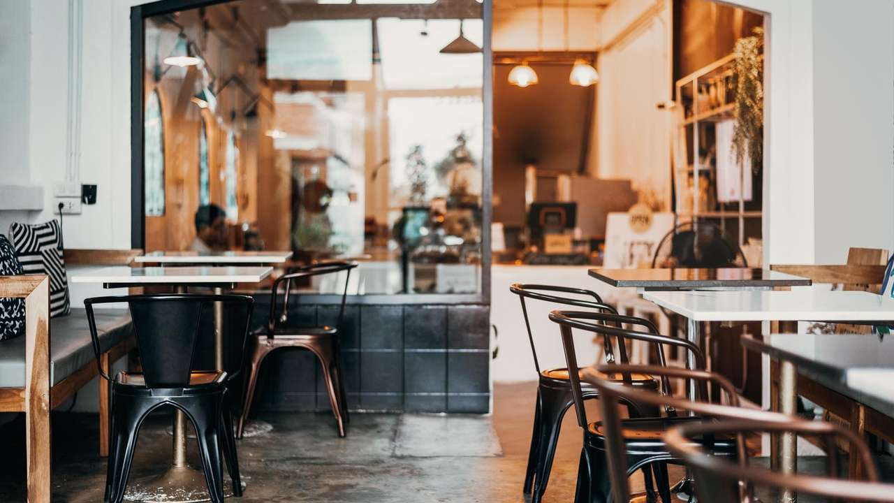 Charming Cafes and Cozy Dining Spots