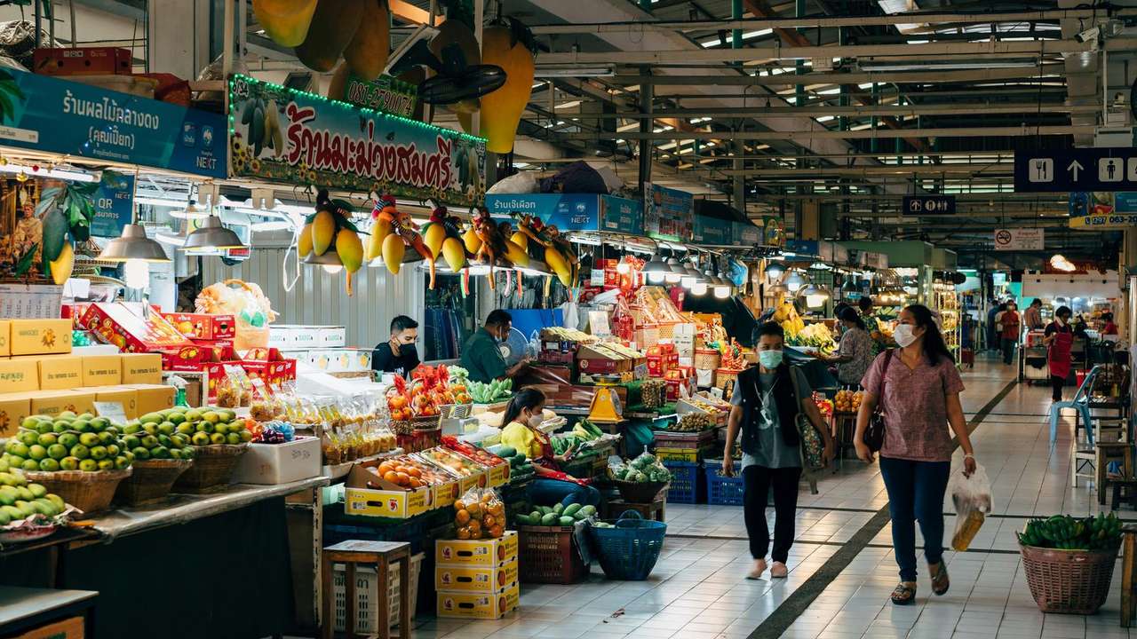 Best Night Markets in Bangkok