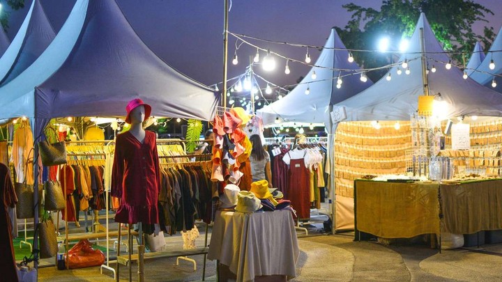 Best Night Markets for Shopping and Food